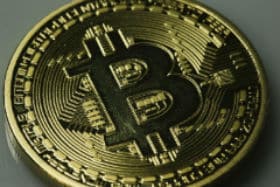 Bitcoin adalah mata wang yang sentiasa berubah